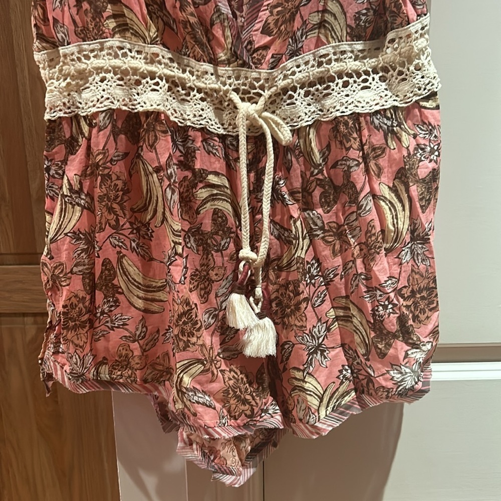 🎀 NWT FREE PEOPLE Watching Waves Print Romper medium - Picture 5 of 12